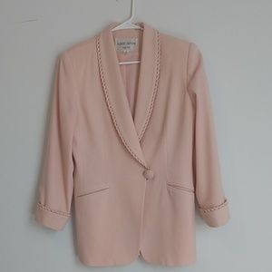 Albert Nipon Suit size 8.  Excellent condition.